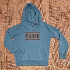 🎉🎉🎉 3/$15 🎉🎉🎉 Puma Teal Hoodie with distress. Size Medium